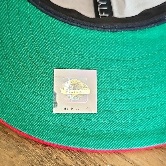 NEW Era Chicago Bulls Hat. - Picture 6 of 6